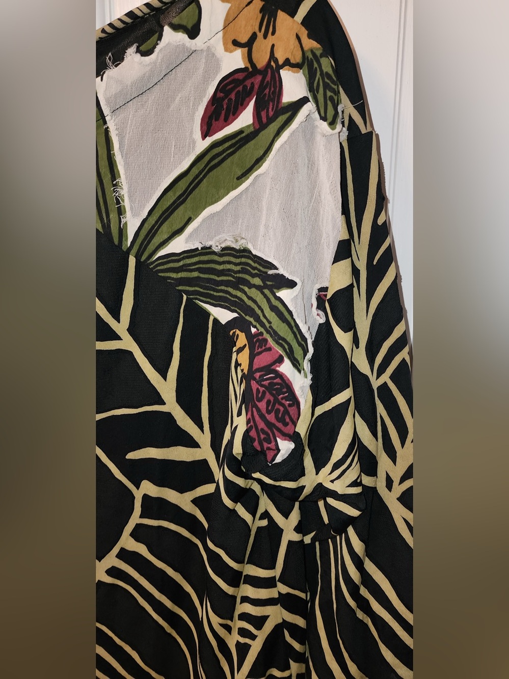 Floral Leaf Print Women’s Top in Black and Cream